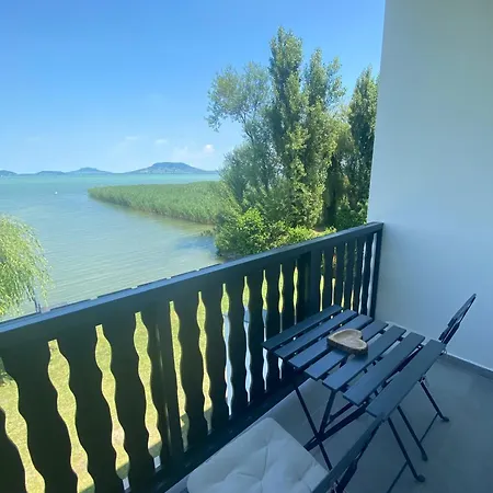 Balaton A Kertben - Balaton In The Garden - Beachfront Houses With Beautiful View, Private Beach Balatonfenyves Exterior foto