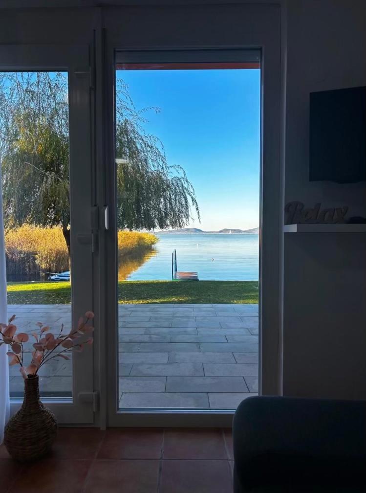 Balaton A Kertben - Balaton In The Garden - Beachfront With Beautiful View, Private Holiday home Balatonfenyves