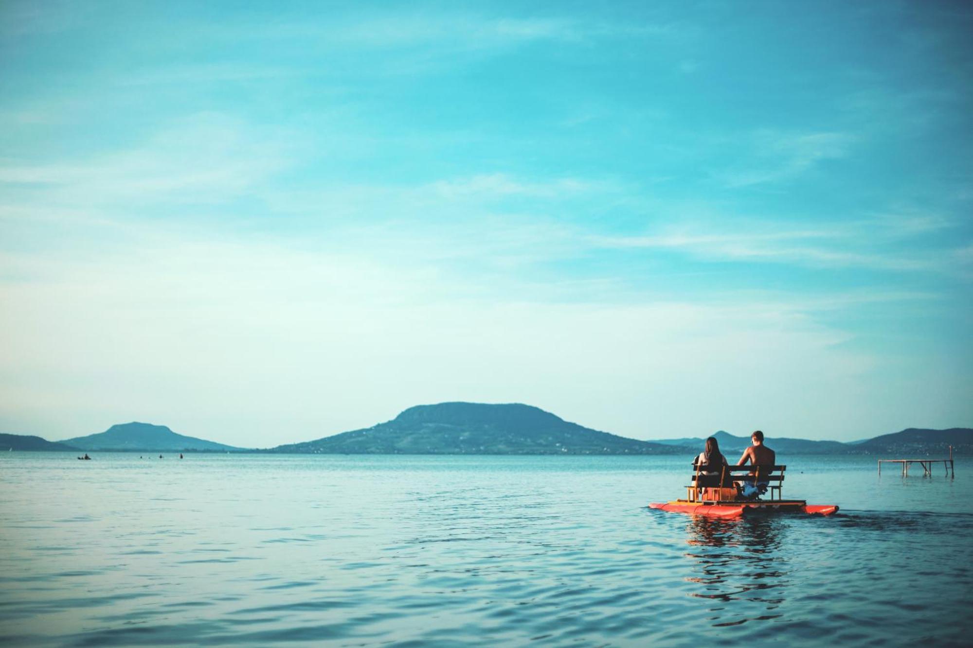 Balaton A Kertben - Közvetlen Vízparti Apartmanok, Csodálatos Panorámával Сasa de vacaciones Balatonfenyves