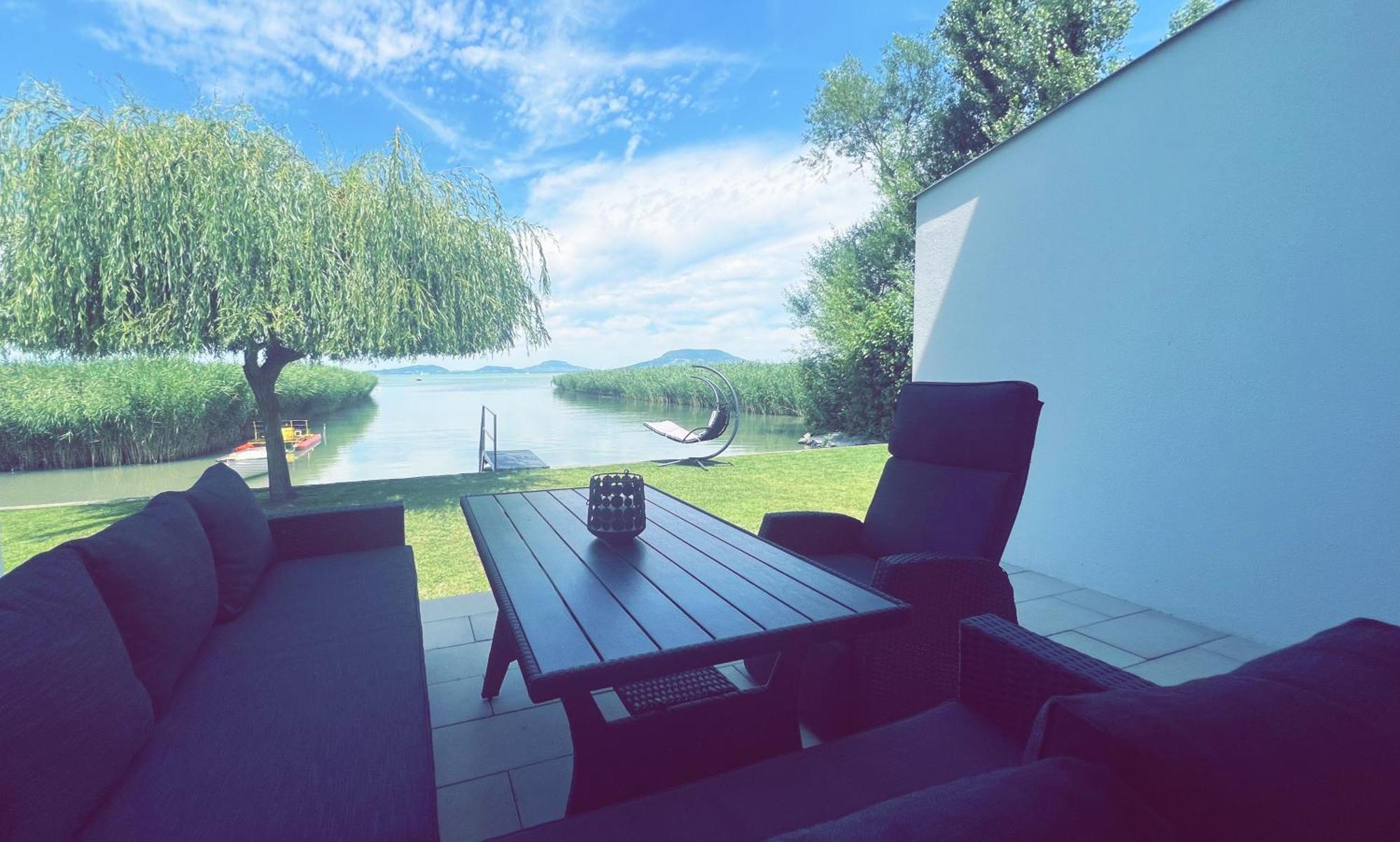 Balaton A Kertben - Közvetlen Vízparti Apartmanok, Csodálatos Panorámával *