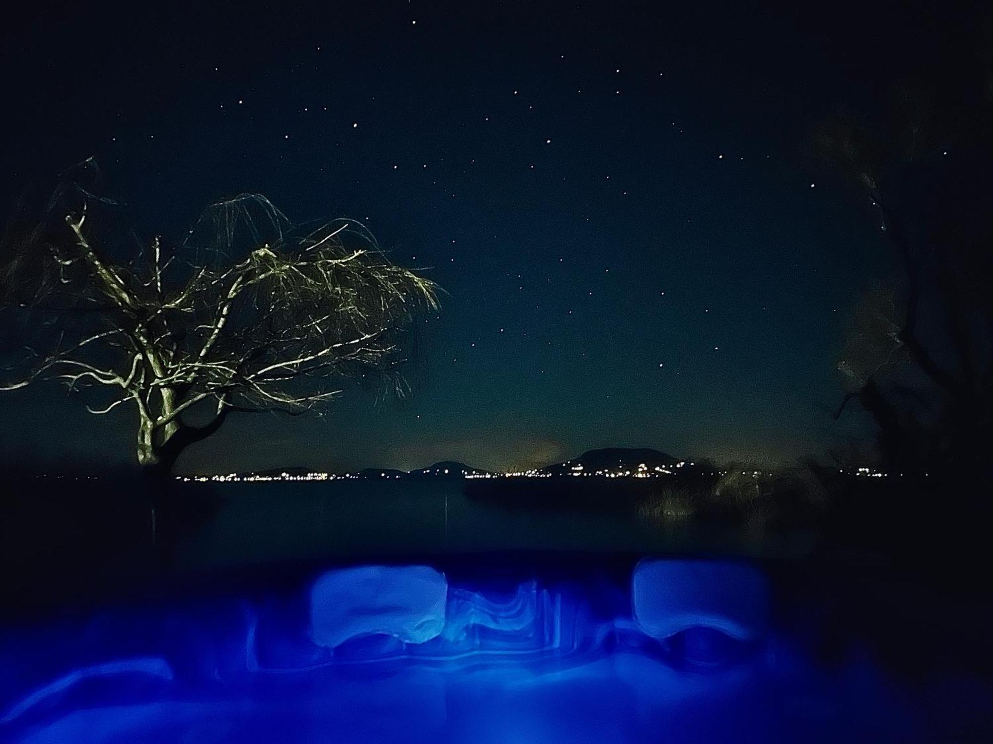 Balaton A Kertben - Balaton In The Garden - Beachfront With Beautiful View, Private