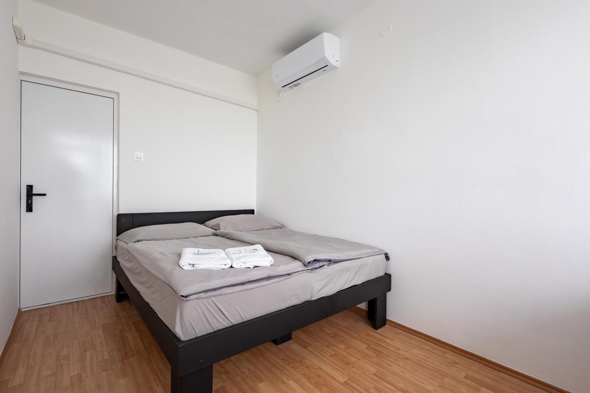 Vakantiehuis Balaton A Kertben - Balaton In The Garden - Beachfront With Beautiful View, Private