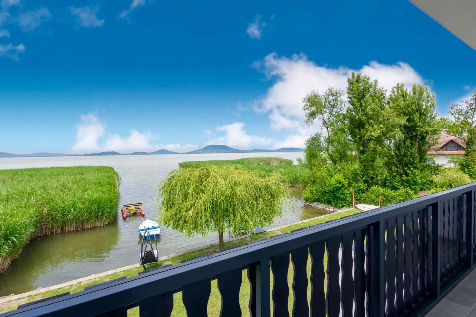 Balaton A Kertben - Közvetlen Vízparti Apartmanok, Csodálatos Panorámával Сasa de vacaciones Balatonfenyves
