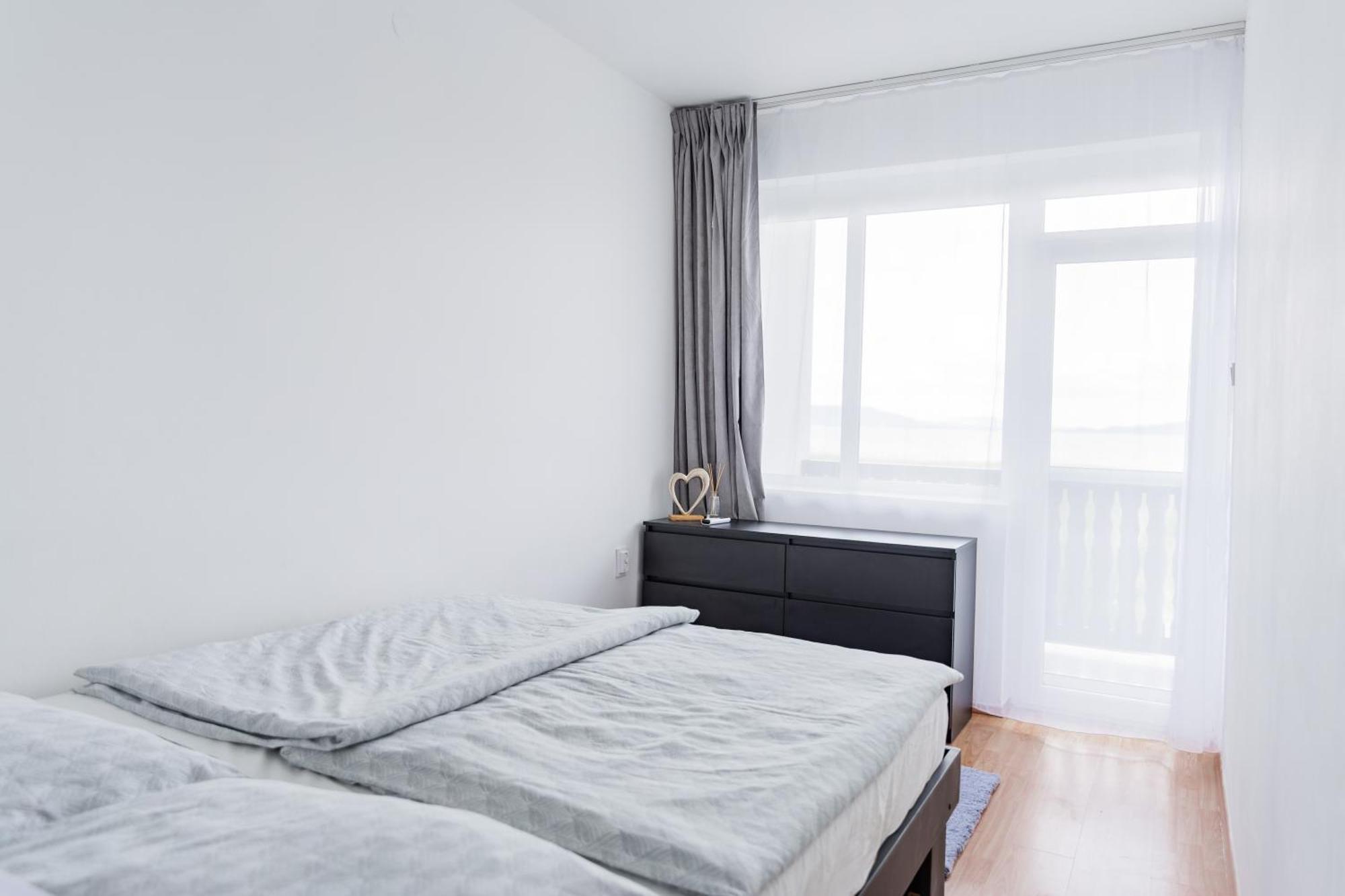 Balaton A Kertben - Közvetlen Vízparti Apartmanok, Csodálatos Panorámával