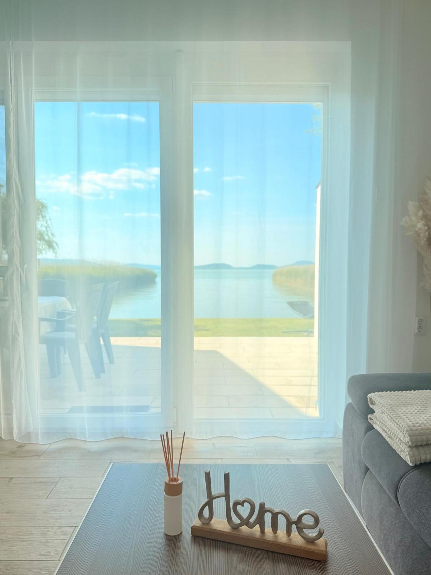 Vakantiehuis Balaton A Kertben - Balaton In The Garden - Beachfront With Beautiful View, Private *
