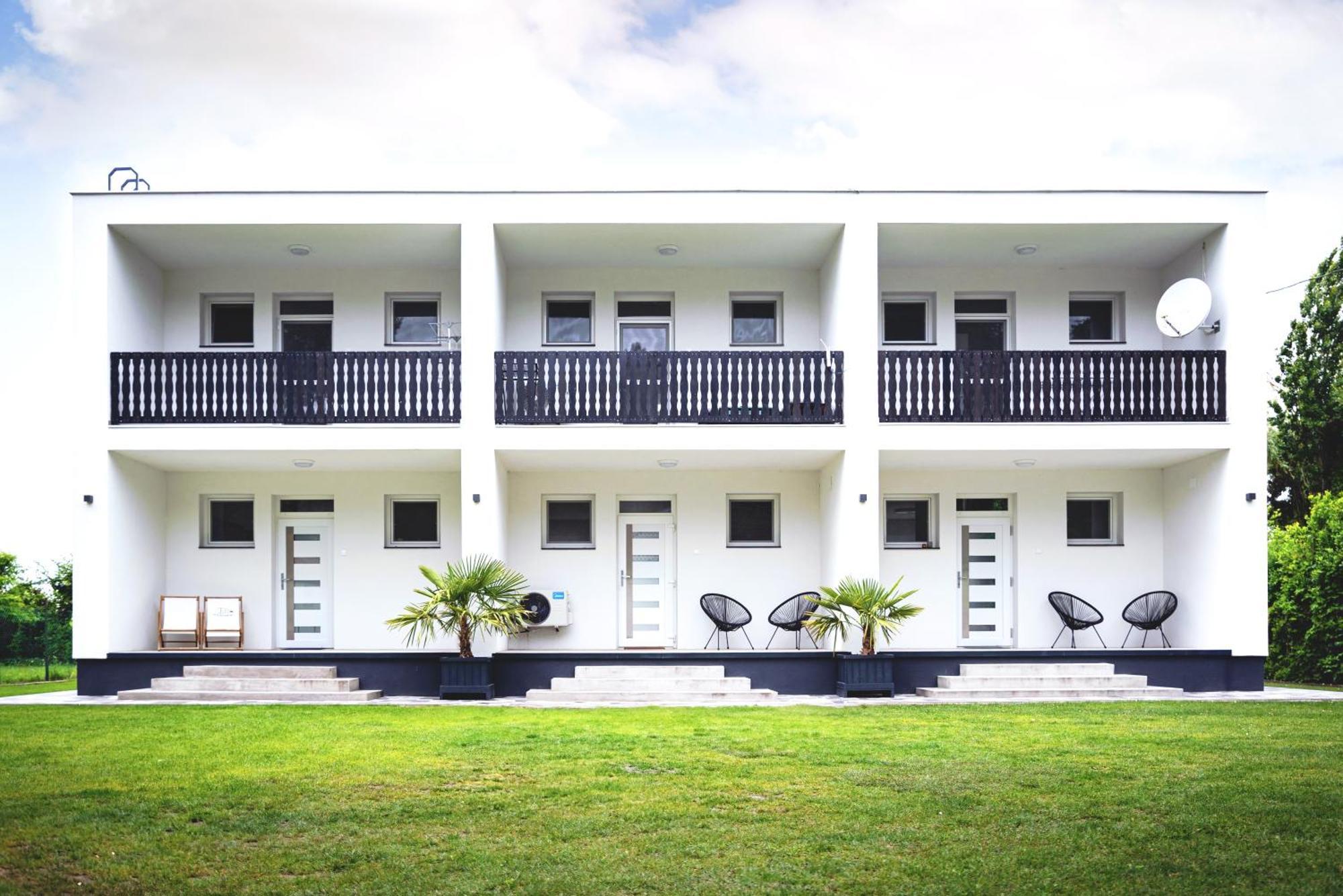 Balaton A Kertben - Közvetlen Vízparti Apartmanok, Csodálatos Panorámával